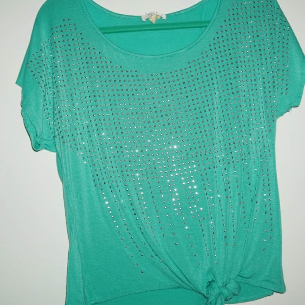 Top with bing in green blue by love J